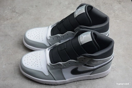 Hyperoad Jordan Grey” Smoke Air 1 “Light Mid 0706